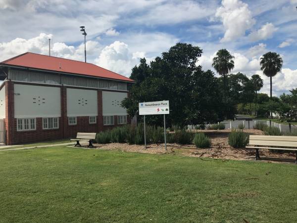Remembrance Place  |   | Graceville War Memorial (Sherwood Shire)  |   |   |   | 