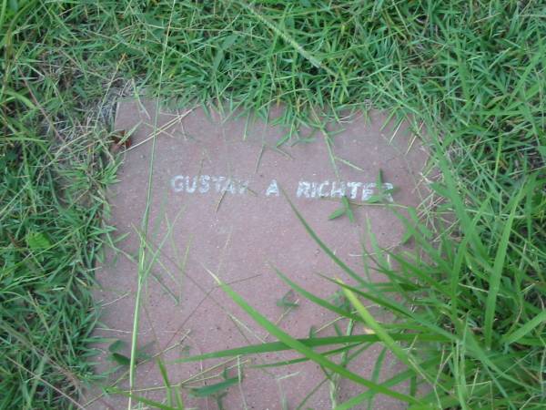 Gustav A. RICHTER;  | Barney View Uniting cemetery, Beaudesert Shire  | 