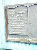 Albert James WILLMOT,
17-11-1919 - 10-11-2004,
husband of Una,
father, step father, grandfather, great-grandfather;
Beerwah Cemetery, City of Caloundra