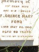 Florence Mary FORD,
wife mother,
died 22 May 1952 aged 60 years;
William FORD,
died 22 Nov 1975;
Joyce Mary LILLINGSTONE (nee FORD),
buried Biloela cemetery 11-8-2006;
Bell cemetery, Wambo Shire
