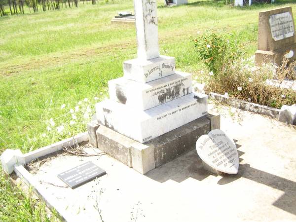 James MATTHEWS,  | husband father,  | died 3 Aug 1918 aged 45 years;  | Trevor, son of S.T. & I. BELLINGHAM,  | died 14 Nov 1944 aged 8 1/2 months;  | Amelia MATTHEWS,  | wife of James,  | 18-8-1881 - 25-10-1974;  | Bell cemetery, Wambo Shire  | 