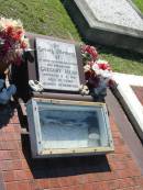 Gregory HEAD,
husband father son brother,
died 4-9-1981 aged 37 years;
Blackbutt-Benarkin cemetery, South Burnett Region