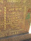 Otto VANDERSEE,
father,
born 14-2-1895,
accidentally killed 30-6-1934;
Gustav Albert KANOWSKI,
uncle,
born 13-1-1893,
died 21-2-1983;
Blackbutt-Benarkin cemetery, South Burnett Region