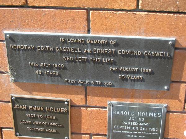 Edith CASWELL,  | 14 July 1949 aged 43 years;  | Ernest Edmund CASWELL,  | 2 August 1992 aged 90 years;  | Canungra Cemetery, Beaudesert Shire  | 