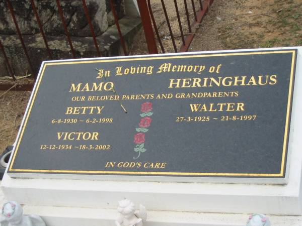 MAMO;  | HERINGHAUS;  | parents and grandparents;  | Betty 6-8-1930 - 6-2-1998;  | Victor 12-12-1934 - 18-3-2002;  | Walter 27-3-1925 - 21-8-1997;  | Chambers Flat Cemetery, Beaudesert  | 