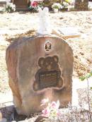 
Emily Marie IUSO,
only child of Tony & Jonny IUSO,
20-7-92 - 27-6-96;
Helidon Catholic cemetery, Gatton Shire
