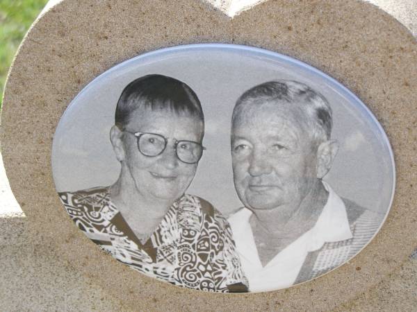 Evelyn Margaret HEDGES,  | wife mum nana great-nana,  | born 20-7-1932  | died 16-10-2005 aged 73 years;  | Jack Stuart HEDGES,  | husband dad grand-dad,  | born 29-12-1930  | died 20-6-1998 aged 67 years;  | Helidon General cemetery, Gatton Shire  | 