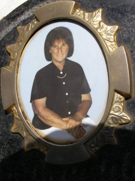 Alvena May ZERIC,  | 10-5-39 - 16-7-99;  | Kandanga Cemetery, Cooloola Shire  | 