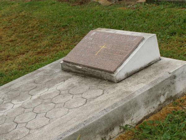 William Daniel ARBUTHNOT,  | died 1-3-1990 aged 85 years;  | Teresa Elizabeth ARBUTHNOT,  | died 11-7-1976 aged 78 years;  | Killarney cemetery, Warwick Shire  | 