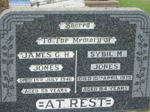 James G.H. JONES,  | died 15 July 1946 aged 59 years;  | Sybil M. JONES,  | died 15 April 1975 aged 84 years;  | George Thomas JONES,  | died 4 June 1967 aged 48 years;  | Jean Sybil JONES,  | daughter,  | died 1 Jan 1930? aged 13 1/2 years;  | Killarney cemetery, Warwick Shire  | 