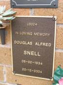Douglas Alfred SNELL,
05-02-1934 - 20-12-2004;
Lawnton cemetery, Pine Rivers Shire