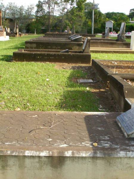 Lawnton cemetery, Pine Rivers Shire  | 