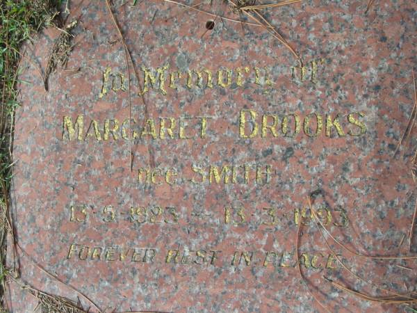 Margaret BROOKS nee SMITH, 13-5-1923 - 13-3-1993;  | Logan Village Cemetery, Beaudesert Shire  | 