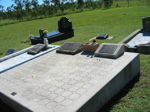 Thelma Jean ELLIOTT  | b: 31 Oct 1931, d: 19 May 1991  | Stanley Llewellyn WILLIAMS  | 23 Feb 1921, d: 22 Oct 2002  | Lowood General Cemetery  |   | 