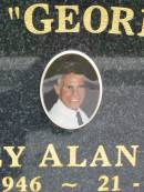 Stanley Alan CURRY,
13-1-1946 - 21-7-2000 aged 54 years,
husband dad grandad;
Maclean cemetery, Beaudesert Shire