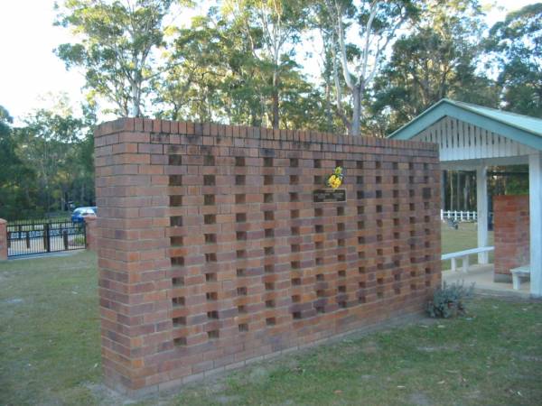 Mooloolah cemetery, City of Caloundra  |   | 