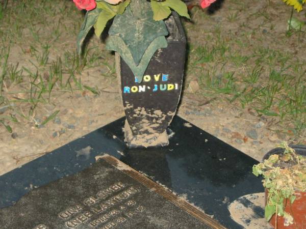 Edward George GLOVER,  | born 19-6-02,  | died 10-7-72;  | Una GLOVER (nee LAXTON),  | born 28-2-20,  | died 30-11-06;  | loved by Ron & Judi;  | Mooloolah cemetery, City of Caloundra  |   | 