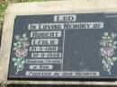 Robert Leslie (Bob) LEO,
21-5-1918 - 12-8-1999,
husband father;
Moore-Linville general cemetery, Esk Shire
