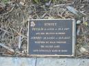 Phyllis STREET,
11-1-1926 - 25-3-1987;
Johnny STREET,
28-6-1922 - 10-5-2007;
Mudgeeraba cemetery, City of Gold Coast