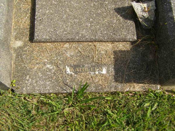 Kathleen Ellen GWYNNE,  | daughter,  | died 5 Nov 1940 aged 20 years;  | Lillian Agatha GWYNNE,  | died 21 May 1913 aged 6 1/2 years;  | father;  | mother;  | Murwillumbah Catholic Cemetery, New South Wales  | 