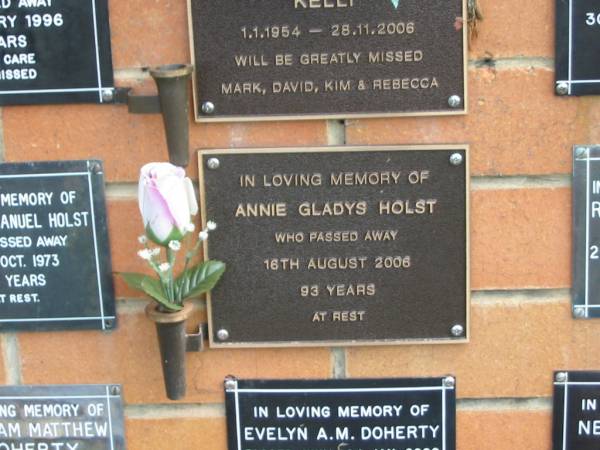 Annie Gladys HOLST,  | died 16 Aug 2006 aged 93 years;  | Pimpama Uniting cemetery, Gold Coast  | 