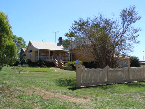 Congregational? Church building on nearby Stokes Road;  | Pine Mountain St Peter's Anglican cemetery, Ipswich  | 