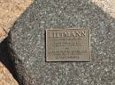 Mary Emma LITTMANN (nee HINE)
b: 6 Nov 1909
d: 14 Mar 2003
Douglas August Bernhardt LITTMANN
b: 17 Mar 1913
d: 17 Apr 2004
Sherwood (Anglican) Cemetery, Brisbane