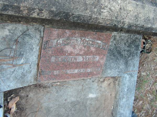 Kevin YORE  | B: 11 Nov 1916  | D: 17 Mar 1993  |   | Tamborine Catholic Cemetery, Beaudesert  |   | 