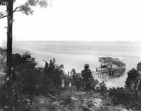 Log punting McKenzie's Jetty Fraser Island 1929