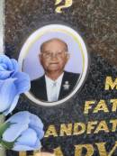 Harvey Gustav MARSCHKE,
husband father father-in-law
grandfather great-grandfather,
died 8-10-93 aged 75 years;
Tarampa Apostolic cemetery, Esk Shire