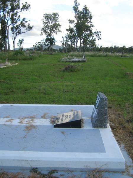 Hannah GREER,  | died 16 Nov 1946;  | Mathew Henry GREER,  | died 7 May 1957;  | Leslie Thomas James (Les) GREER,  | 11-5-1906 - 8-10-2005;  | Tiaro cemetery, Fraser Coast Region  | 