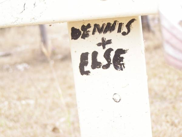 D.N.G. (Dennis) & E.A. (Else) WARREN,  | 2001 & 2005;  | Upper Caboolture Uniting (Methodist) cemetery, Caboolture Shire  | 